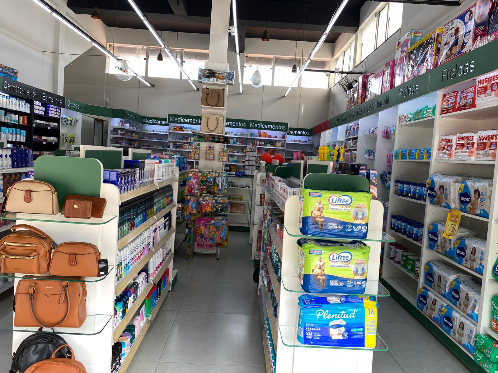 Interior da Drogaria